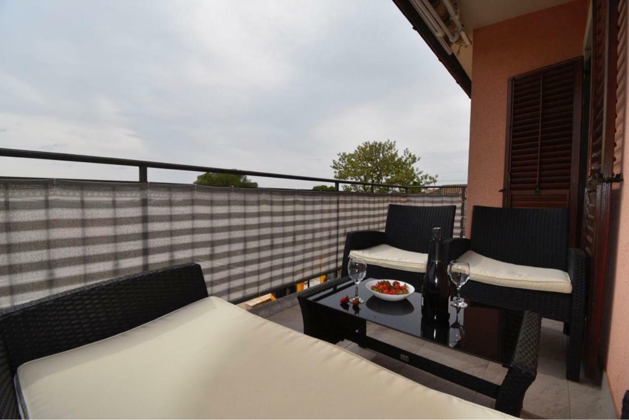 Kuca Legovic Villa Kaštelir Екстериор снимка